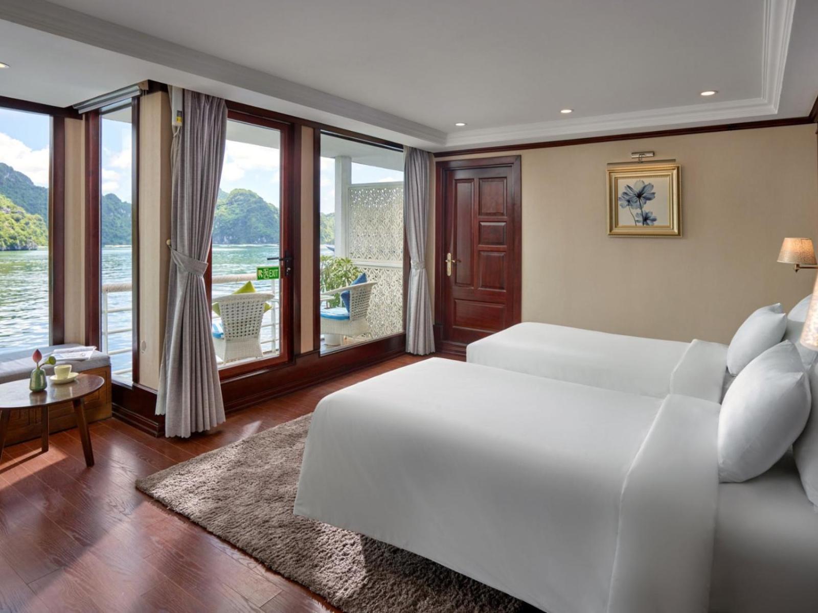 Halong Luxury Cruise Hotel Ха Лонг Екстериор снимка