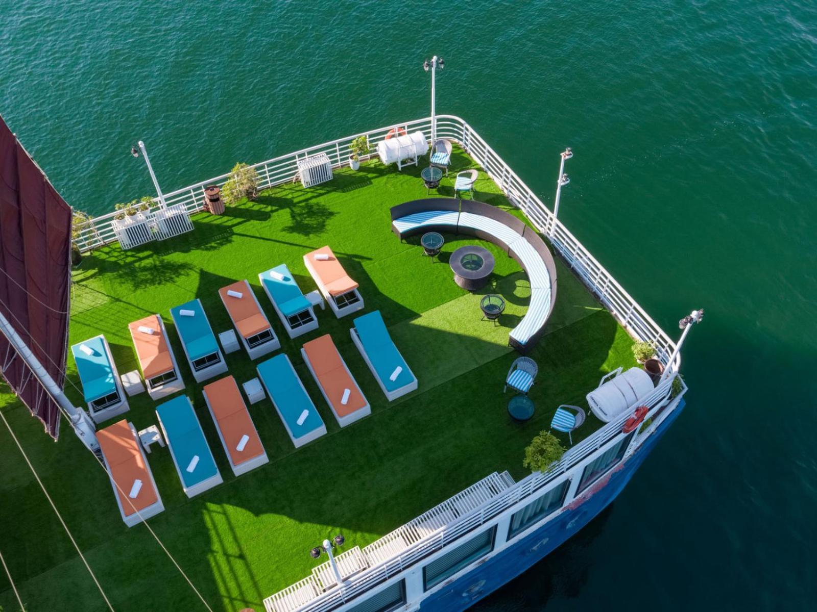 Halong Luxury Cruise Hotel Ха Лонг Екстериор снимка